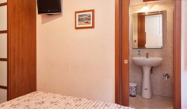 Saint Peter Holiday Rome Room photo