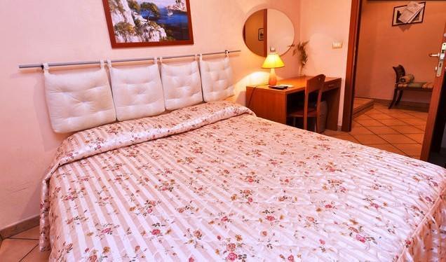 Saint Peter Holiday Rome Room photo